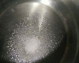 Hình bước làm 2 của món Thịt nạc kho dừa xiêm