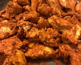 Foto del passaggio 5 della ricetta Pollo tandoori veloce su pane ciapati e salsa alla curcuma