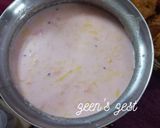 A picture of step 2 of Strawberry Falooda.