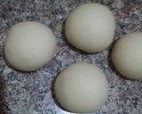 A picture of step 1 of Chicken roll with tortilla.