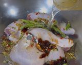 Gambar langkah 3 resipi Ayam rebus Thai.
