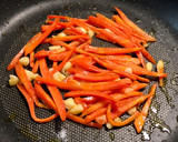 舞菇炒高麗菜 / 簡單家常菜的食譜步驟3照片