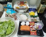 Foto langkah ke 1 dari resep Salmon Puff Pastry with Mushroom Sauce.