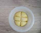 Foto langkah ke 5 dari resep Korean Garlic Cream Cheese Bread.
