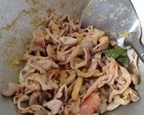 Foto langkah ke 3 dari resep Usus Ayam Bumbu Kuning.