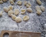 Foto del paso 5 de la receta: Ñoquis de papa bien caseritos y livianos