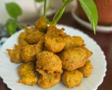 A picture of step 5 of Urad Dal Vada.