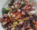 Foto langkah ke 4 dari resep Cumi Asin Cabe Ijo.