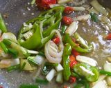 Foto langkah ke 2 dari resep Telur Ceplok Asam Manis.