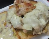 Foto del paso 7 de la receta: Sándwich🥯de pollo🍗hawaiano🍍🧀🥐