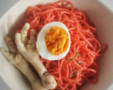 Foto langkah ke 5 dari resep Mie Habang (Mie Merah) + Ceker.