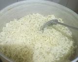 Foto langkah ke 2 dari resep Mie Kangkung khas Betawi.