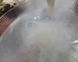 A picture of step 5 of Falooda sev without machine.