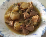 Foto del paso 4 de la receta: Chipirones en salsa con refrito de patatas y piñones
