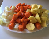 Foto del paso 1 de la receta: Crema de zanahorias y calabaza 🎃