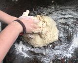 Foto del paso 5 de la receta: Medialunas de manteca