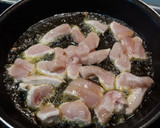 Foto del paso 2 de la receta: Pollo al cúrcuma