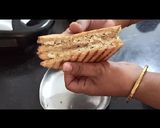 A picture of step 3 of Paneer cheese grilled sandwich.