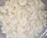 A picture of step 1 of Masala Macroni.