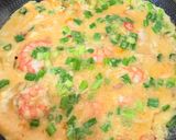 Gambar langkah 4 resipi 👩‍🍳Omelette Inti Udang.