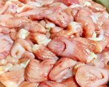 Hình bước làm 1 của món PHÁ LẤU BAO TỬ CÁ BA SA+TRỨNG CÚT