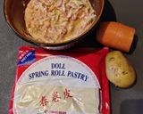 A picture of step 1 of Lumpiang Shanghai.