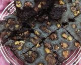 A picture of step 7 of Steamed Walnut Brownie From Buiscuits.