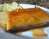 Foto del paso 5 de la receta: Tarta de flan con galletas y chocolate