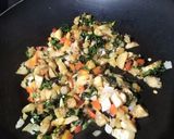 Foto del paso 4 de la receta: Berenjena rellena de verduras! 🍆