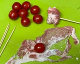 A picture of step 1 of Cherry Tomato Lollipop.