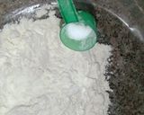 A picture of step 2 of Button cookies without oven.