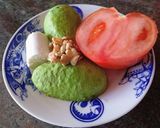 Foto del paso 2 de la receta: Ensalada de aguacate y gulas
