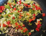 Foto del paso 3 de la receta: Pizza de soja texturizada, queso y aceitunas