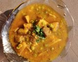 A picture of step 6 of Jimikand matar masala.