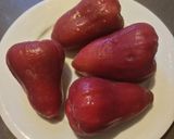 A picture of step 1 of Refreshing Java Apple or Wax Apple.