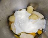 Foto del paso 2 de la receta: Arrolladitos frutales (de banana y manzana)