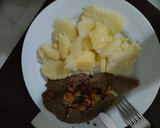 Foto del paso 4 de la receta: Patatas hervidas con bistec a la plancha