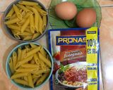 Foto langkah ke 1 dari resep Penne Egg Bolognese Pasta.