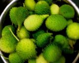 A picture of step 1 of Crispy Kantola Fry.