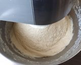 صورة لخطوة 1 من وصفة عجينة البيزا الرائعة
