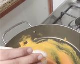 A picture of step 2 of Mango mousse.