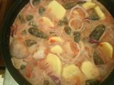 صينية بطاطس بالسجق