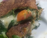Foto del paso 3 de la receta: Omelette de hojas de rábanitos