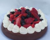 Foto del paso 7 de la receta: Torta De Chocolate Sin Harina Con Crema y Frutas Para Mamá ❤️