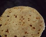 A picture of step 3 of Dal ka pratha.