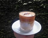 Foto langkah ke 4 dari resep Dalgona Coffe Sederhana (Ala Rumahan) endeuss pisan.