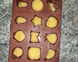 Foto del paso 7 de la receta: Temperado de chocolate con relleno de ate de guayaba