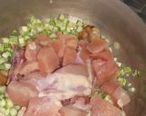 Foto del paso 2 de la receta: Pollo con calabacín en salsa