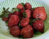 Foto langkah ke 1 dari resep Strawberry Cream Cake.