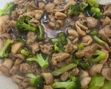 Foto langkah ke 2 dari resep Ayam brokoli teriyaki.